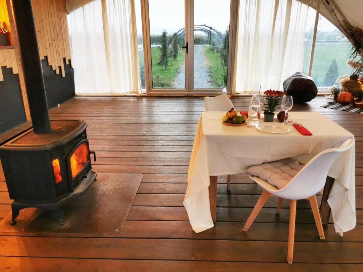 Jewelberry Glamping Hotel Tbilisi Mtsʼkhetʼa エクステリア 写真