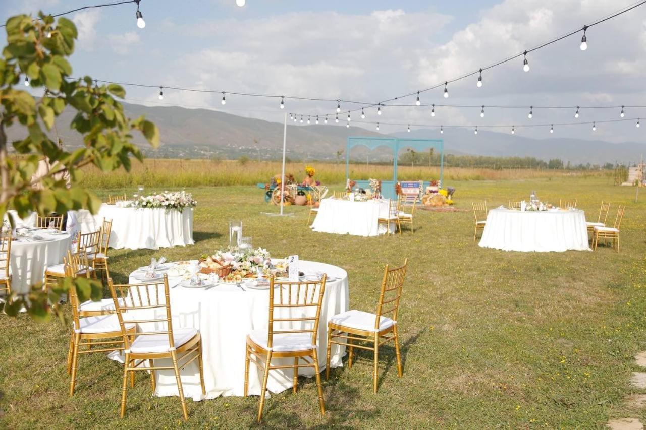 Jewelberry Glamping Hotel Tbilisi Mtsʼkhetʼa エクステリア 写真