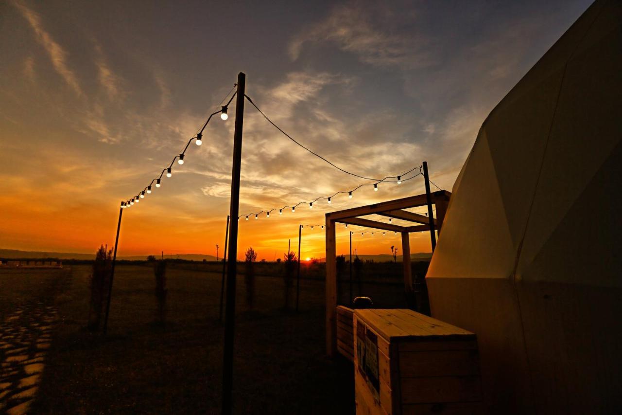 Jewelberry Glamping Hotel Tbilisi Mtsʼkhetʼa エクステリア 写真