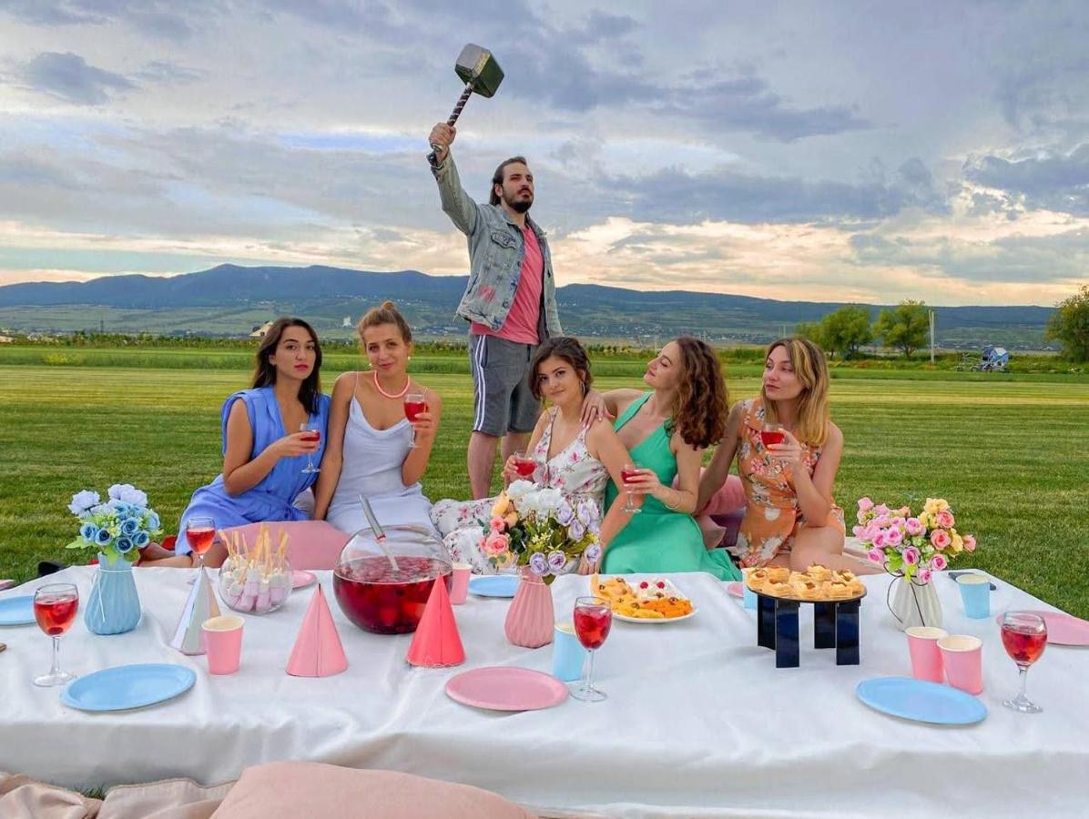 Jewelberry Glamping Hotel Tbilisi Mtsʼkhetʼa エクステリア 写真