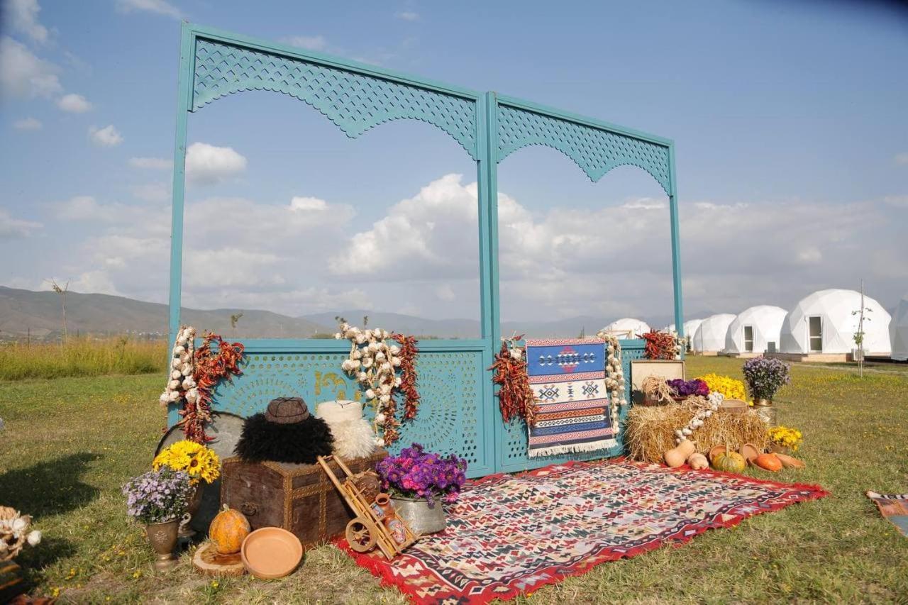 Jewelberry Glamping Hotel Tbilisi Mtsʼkhetʼa エクステリア 写真