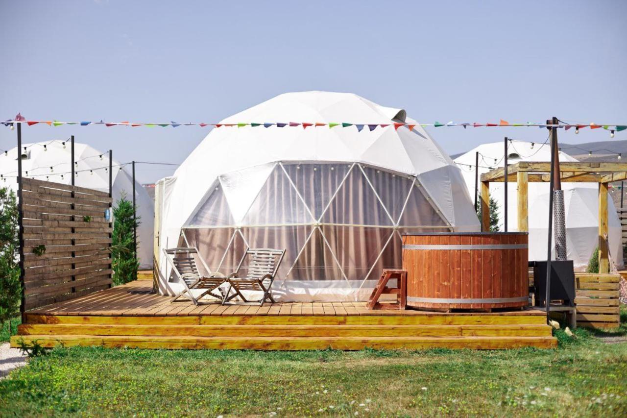 Jewelberry Glamping Hotel Tbilisi Mtsʼkhetʼa エクステリア 写真